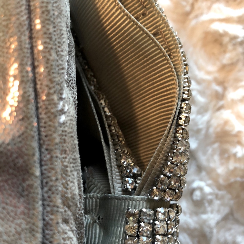 Deux Lux💎Stunning Rhinestone & Rose Gold purse - Picture 3 of 8